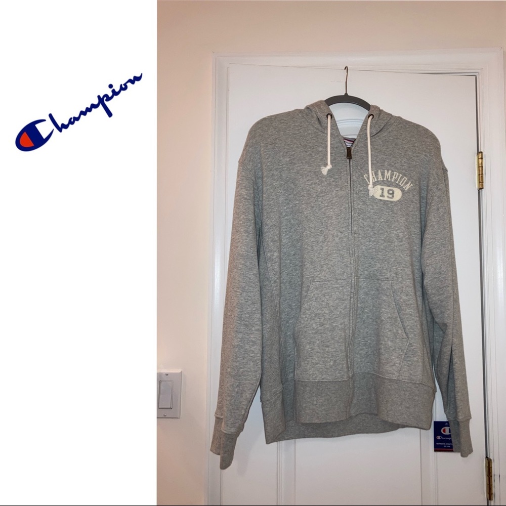 NWT Men’s Champion Zip-up Hoodie 💙